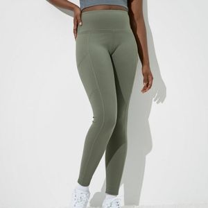AE green the everything pocket legging